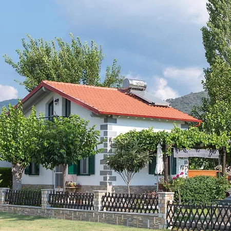 Pratsas House