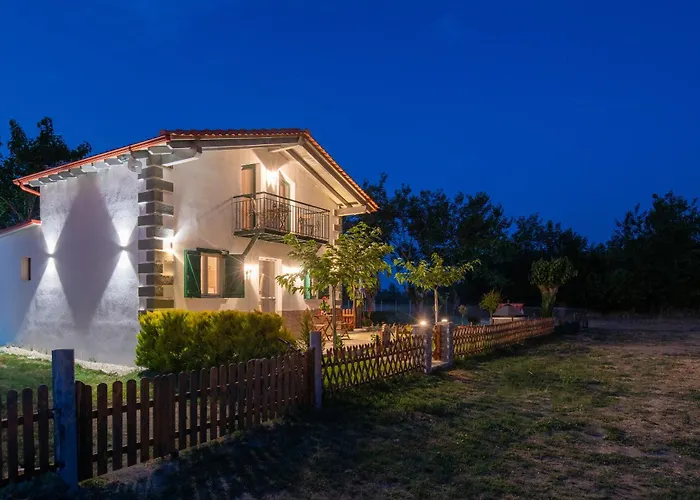 Pratsas House *
