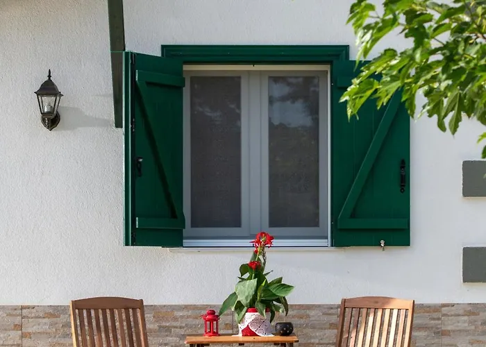 Pratsas House Feriehus *