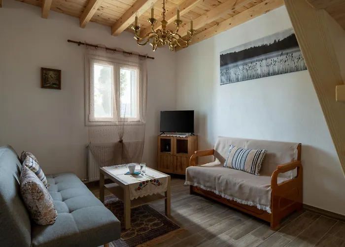 Pratsas House Feriehus *