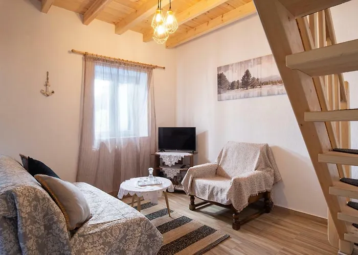 Pratsas House