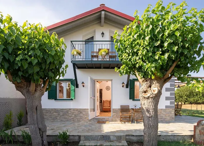 Pratsas House Feriehus *